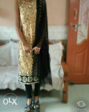 Only kurti without laging and dupatta contact me