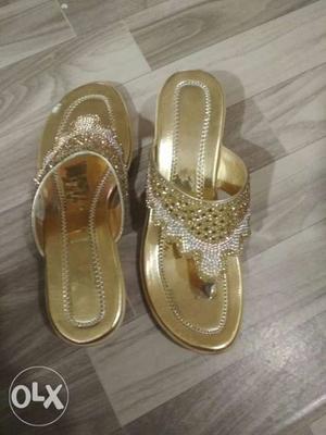 Pair Of Gold-colored Sandals,Size 7 No.Not Used Completely