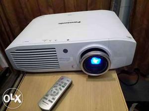 Projectors On Rent very low cost per day