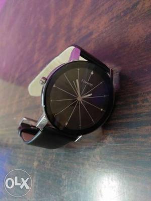 Quartz watch only 5 days use and very good