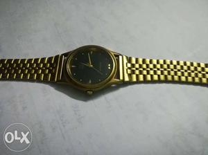 Sonata golden dial nice looking watch