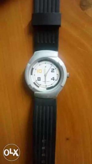 Timex watch in excellent condition check n take