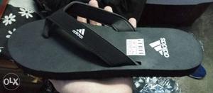 Unpaired Black Adidas Rubber Flip-flop
