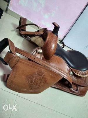 Horse saddle (leather)