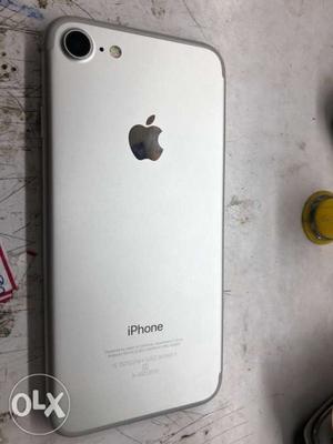 Iphone 7 silver 128gb neatly used phone looks