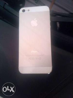 Neat iphone 5, 1 year use, no crack good display urgent sale