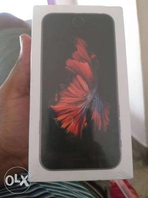 New IPhone 6s 32gb not opened sealed peace space