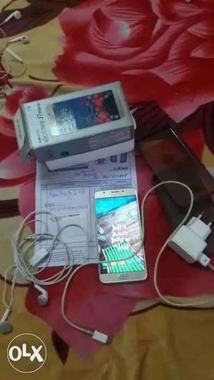 Samsung J7 prime with all acceseries.. with
