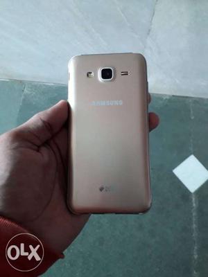 Samsung j5 everything is okk Interested contact me