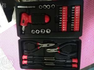 Black-and-red Mechanics Tool Set