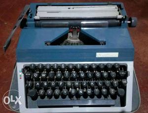 Gray And White Typewriter