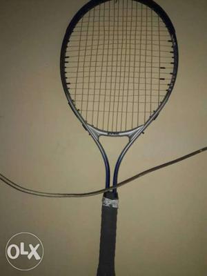 Lawn tennis racket light weight