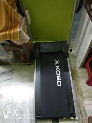 Manual Treadmill in excellent condition hardly used
