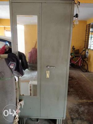 Metal cupboard in good condition want to sell it
