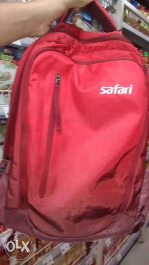 Safari backpack used only for 1 month. It is with