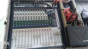 Soundcraft signature mixer