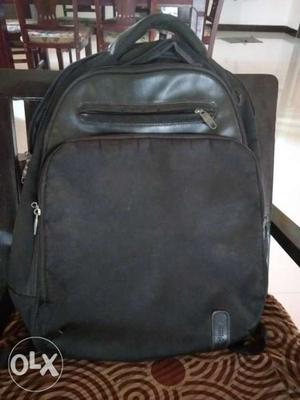 Sparingly used Vop Lipton bag for sale very good