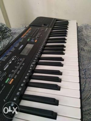 Yamaha keyboard 1 month old