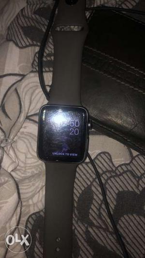 Apple Iwatch Less then one month old less use In