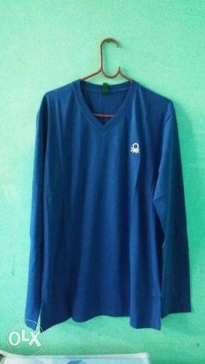Blue United Colors Of Benetton V-neck Long-sleeved Shirt