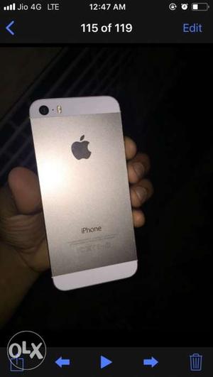 Good condition no scratches just 4mnth used 5s