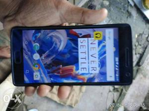 Good condition one plus 2 (4gb Ram,64gb rom)