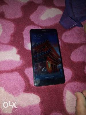 Good condition phone Mi max2 only 6month old with