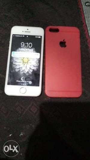 Iphone 5s 16gb with charger bill box and red back