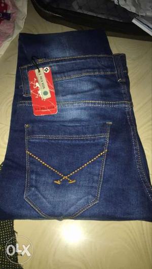 Its brand new us polo blue jean of size 32 pencil