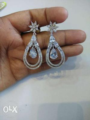 Long earing with ad stone and high finishing, 20%