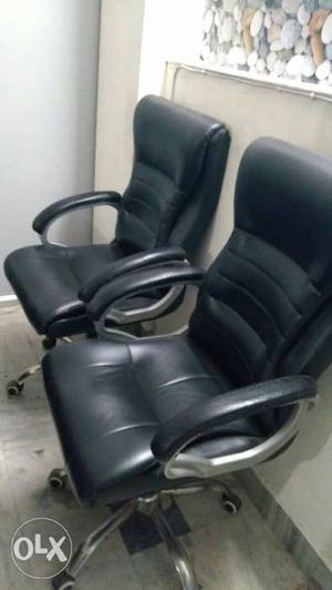 2 black revolving boss chair new condition at