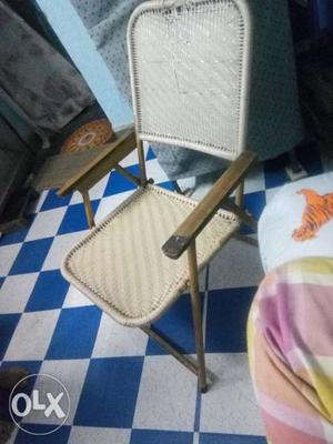 2 folding chairs good condition