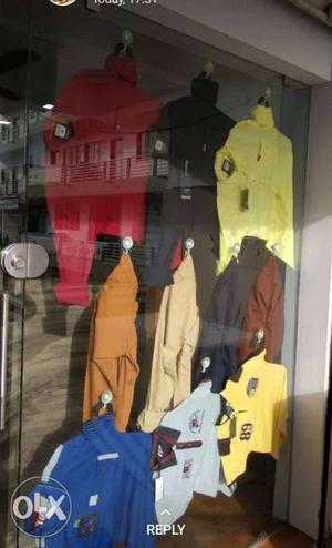 7*10 garments shop display