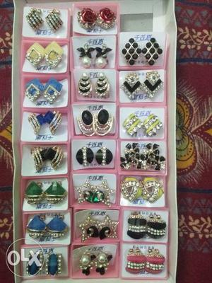 Beautiful ear tops in just Rs 100 per pair