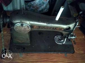 Black And Brown Singer Treadle Sewing Machine
