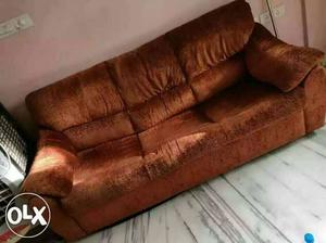 I want to sell my 2 pieces of 3 seaters sofa set.