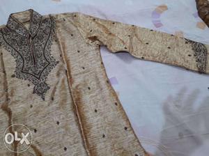 New sherwani only 3 hour used size XL 40 colour golden