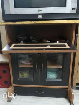 TV table in a new condition, very heavy and