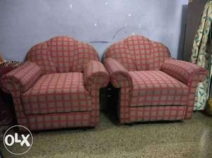 5 seater sofa set for sale. price is negotiable.