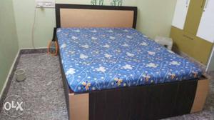 Double cot queen size 3 years old. rate negotiable