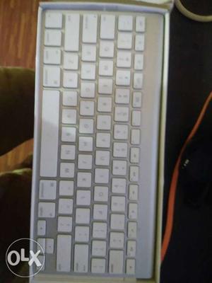 I want to sell apple keyboard fully new with box