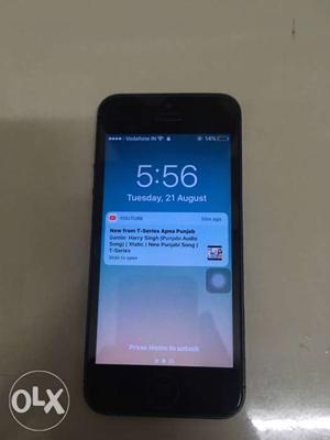 Iphone 5 32gb in good condition only mobile