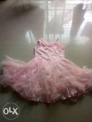 Kids pretty party frock selling for size issue