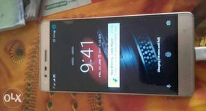 Lenovo k5 Note 3 GB Ram & 32 GB internal