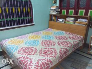 5'/7' plywood bed with kurlon matress