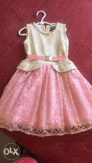 Girls Pink frock 5-6 years