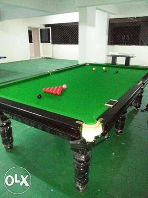 Green And Brown English Snooker table