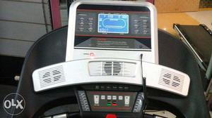 MAX Semi Commercial AC Motorised treadmill in 3.5 H.P CONT
