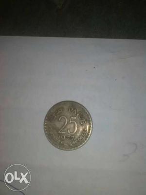 Round 25 indian paise copper_colored coins