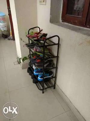 Shoe stand